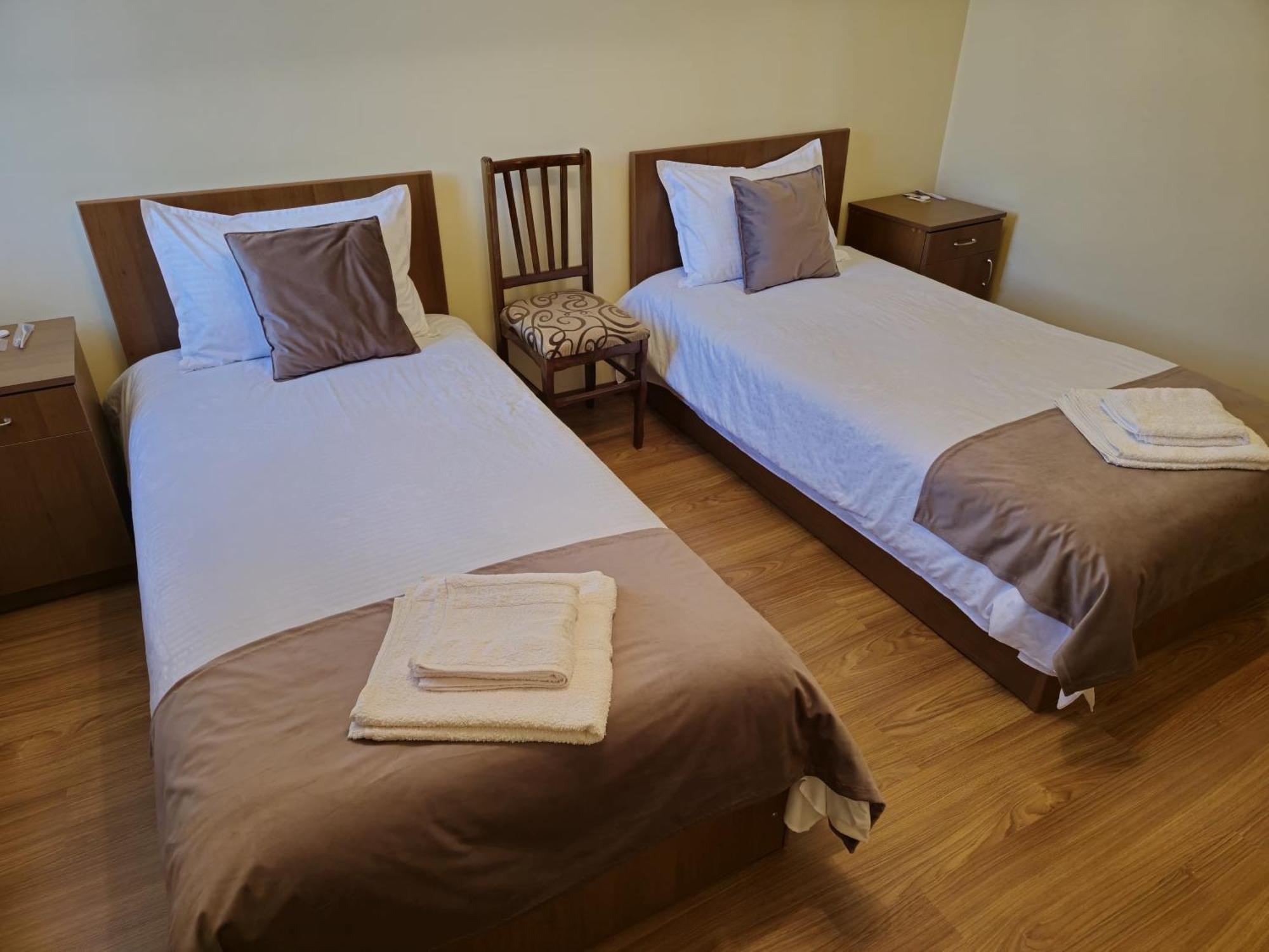 Zartonq Hotell Tat'ev Eksteriør bilde
